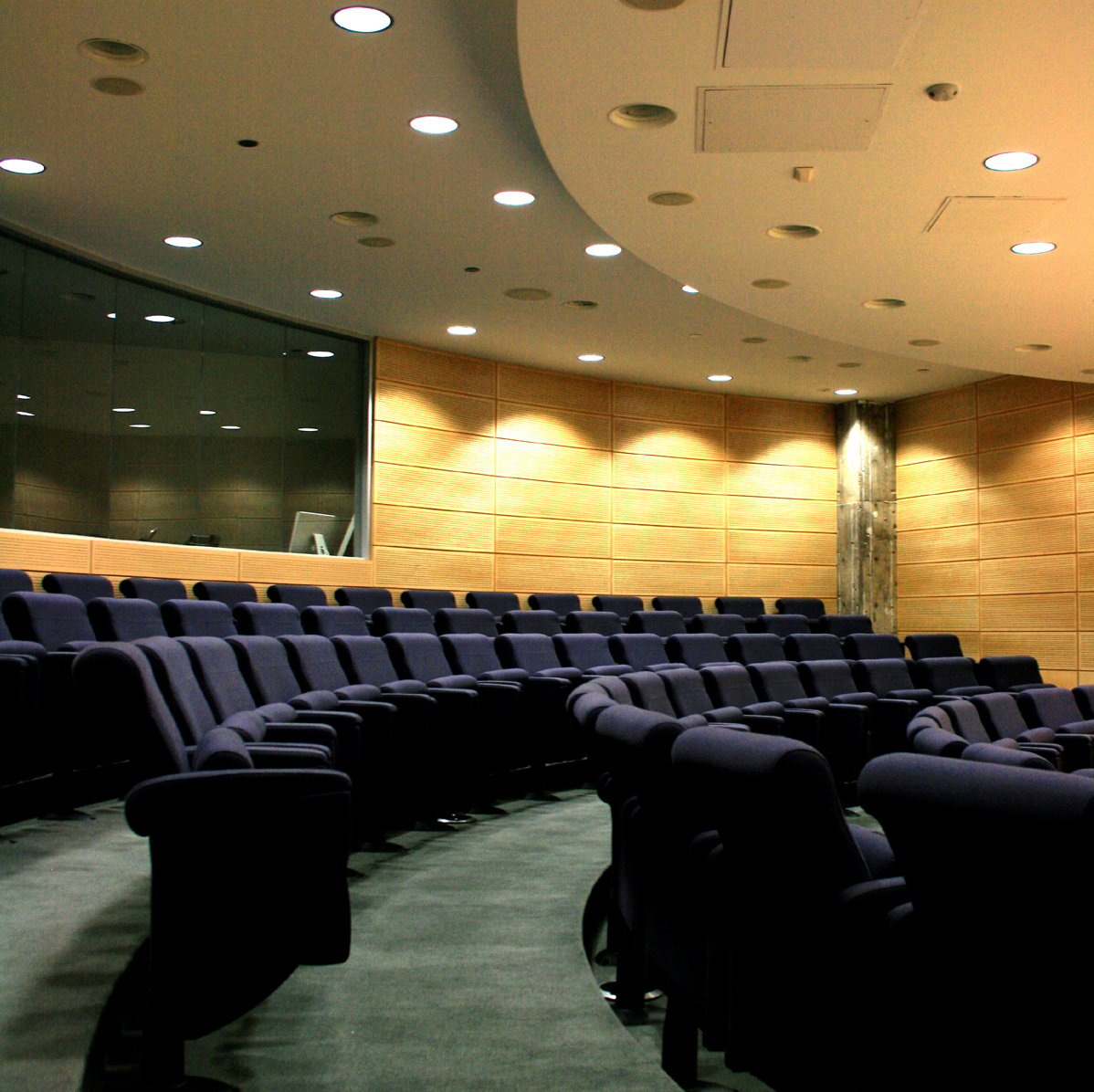 AUDITORIUM2